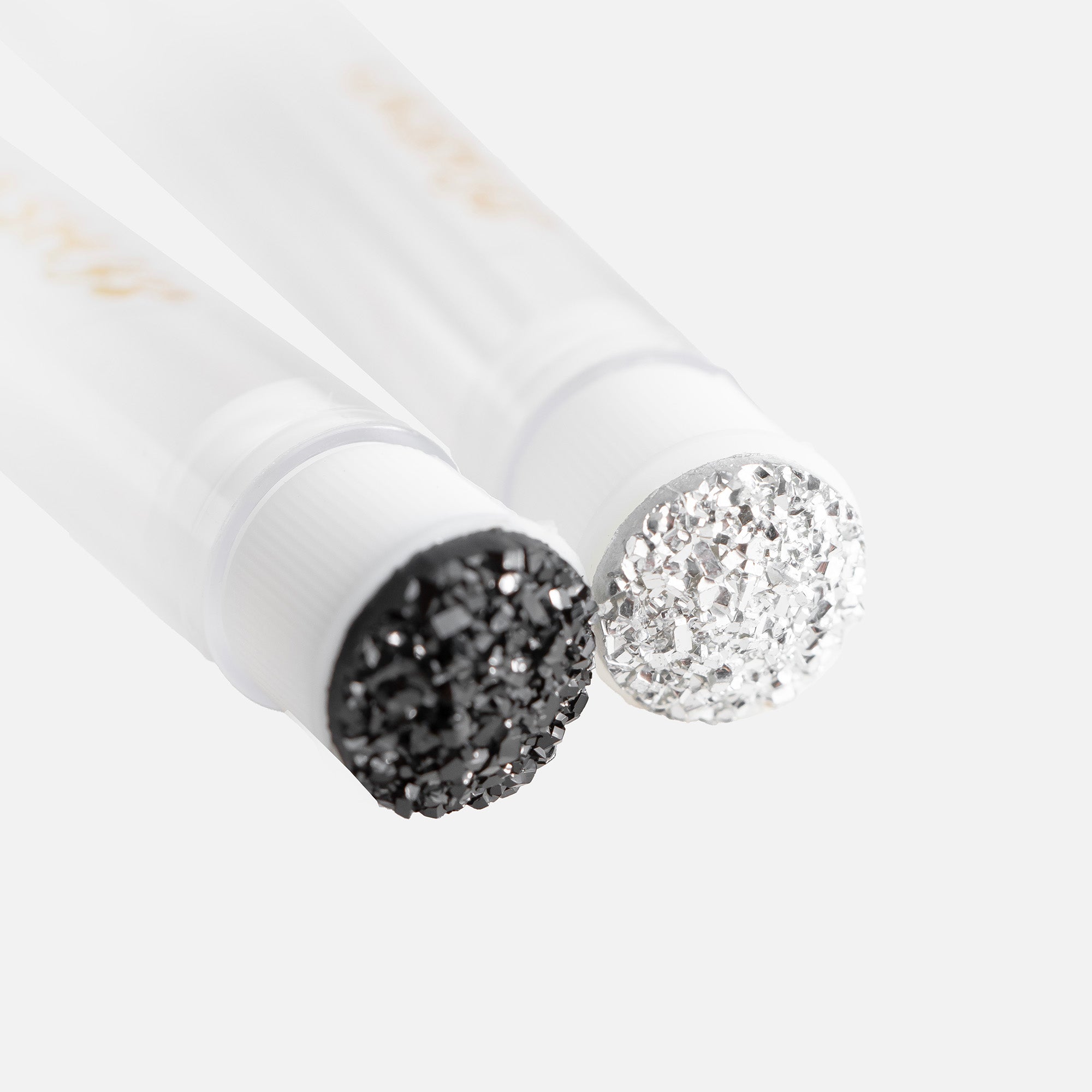 Dust-Proof Tube | CLASSIC NYLON  MASCARA WAND.